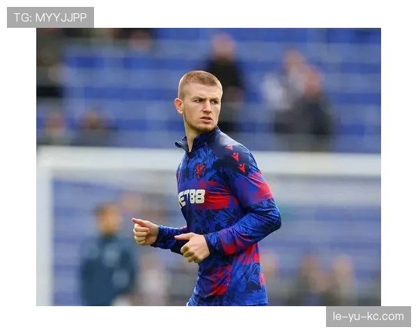 哈兰德以职业态度诠释拼搏精神，持续追求卓越引关注