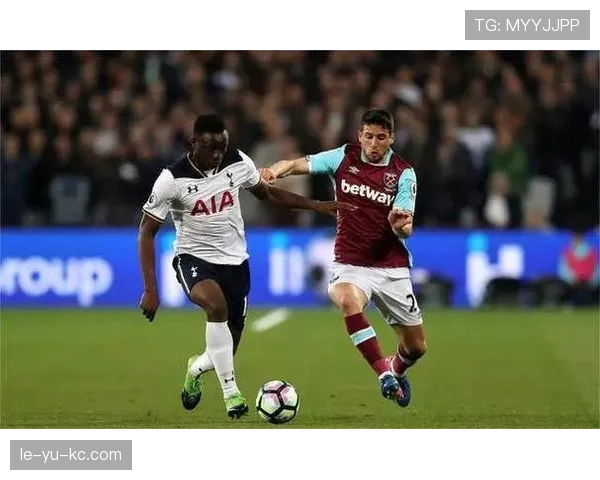 卢顿对阵利物浦：英超保级队迎战争冠劲旅