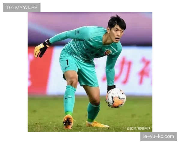 颜骏凌比赛阅读能力持续提升，门将表现稳健